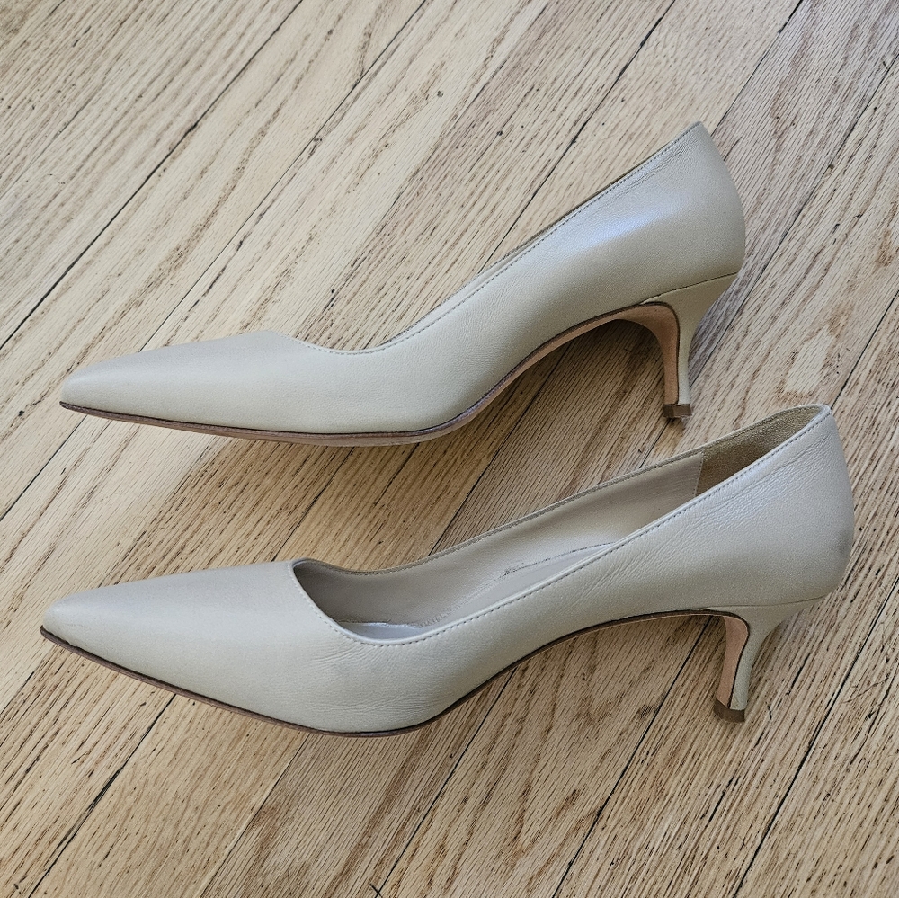 Manolo Blahnik BB 50 Nude Calf Leather Spikes Pumps Pointy Stiletto Italy 38 8